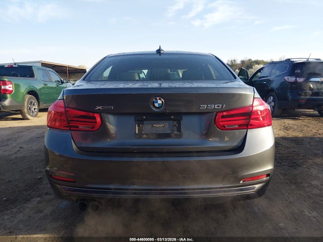 44600095 :رقم المزاد ، WBA8D9C52JEM34957 vin ، 2018 Bmw 330i Xdrive مزاد بيع