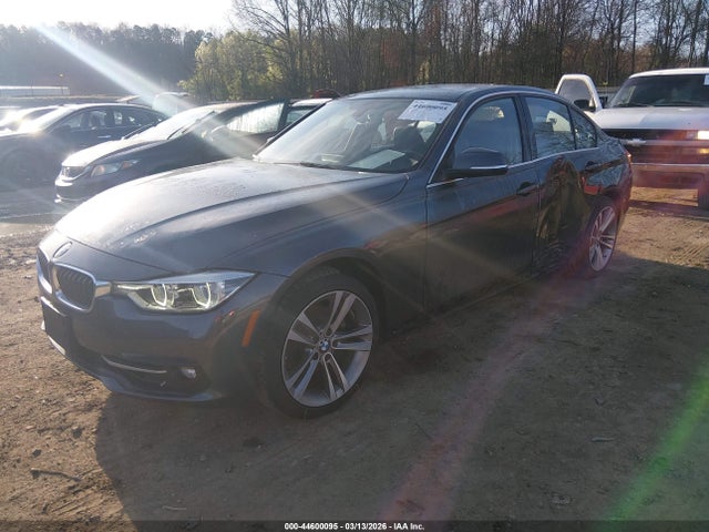 44600095 :رقم المزاد ، WBA8D9C52JEM34957 vin ، 2018 Bmw 330i Xdrive مزاد بيع