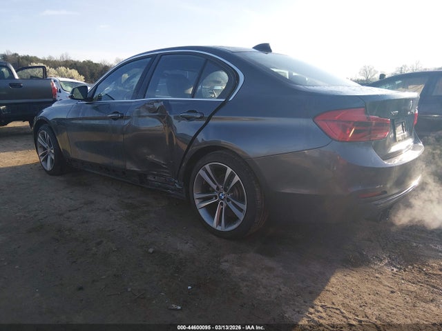 44600095 :رقم المزاد ، WBA8D9C52JEM34957 vin ، 2018 Bmw 330i Xdrive مزاد بيع