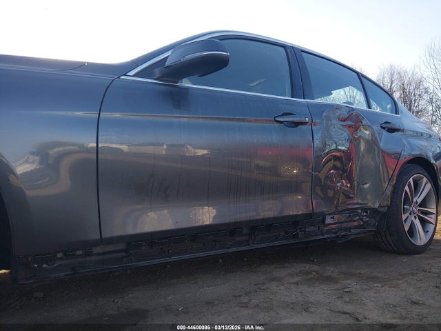 44600095 :رقم المزاد ، WBA8D9C52JEM34957 vin ، 2018 Bmw 330i Xdrive مزاد بيع