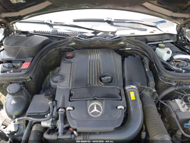 Продаж на аукціоні авто 2013 Mercedes-benz C 250 Luxury, vin: WDDGF4HB1DR245391, номер лоту: 44600153