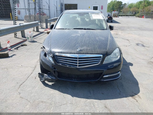 Продаж на аукціоні авто 2013 Mercedes-benz C 250 Luxury, vin: WDDGF4HB1DR245391, номер лоту: 44600153