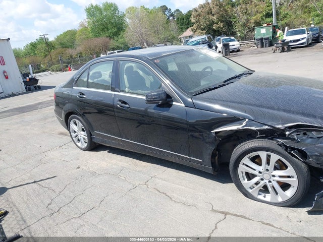 Продаж на аукціоні авто 2013 Mercedes-benz C 250 Luxury, vin: WDDGF4HB1DR245391, номер лоту: 44600153