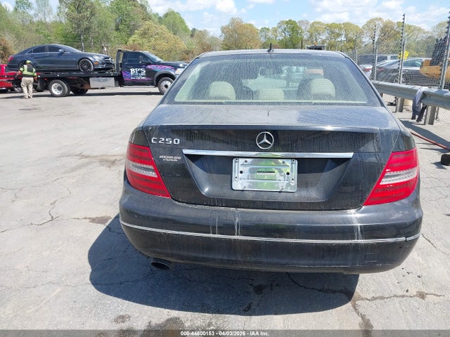 Продаж на аукціоні авто 2013 Mercedes-benz C 250 Luxury, vin: WDDGF4HB1DR245391, номер лоту: 44600153