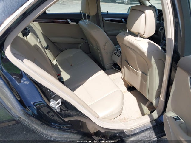 Продаж на аукціоні авто 2013 Mercedes-benz C 250 Luxury, vin: WDDGF4HB1DR245391, номер лоту: 44600153