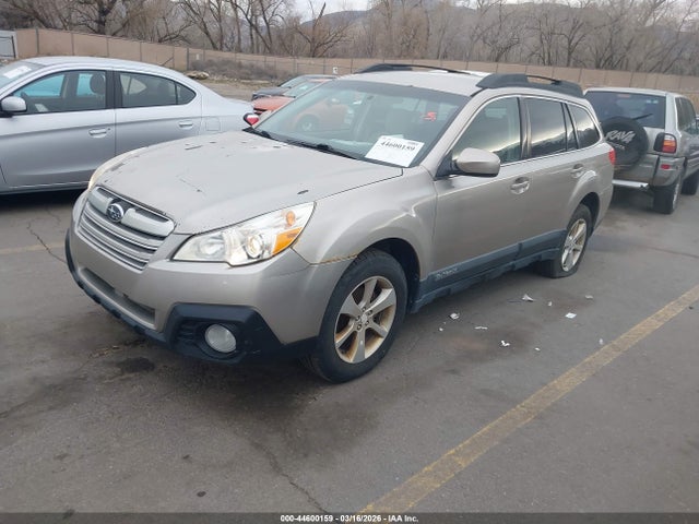 Subaru Outback 2.5i Premium 2014 4S4BRBCC1E3230101 Image 2
