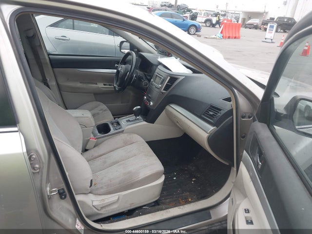 Subaru Outback 2.5i Premium 2014 4S4BRBCC1E3230101 Image 5