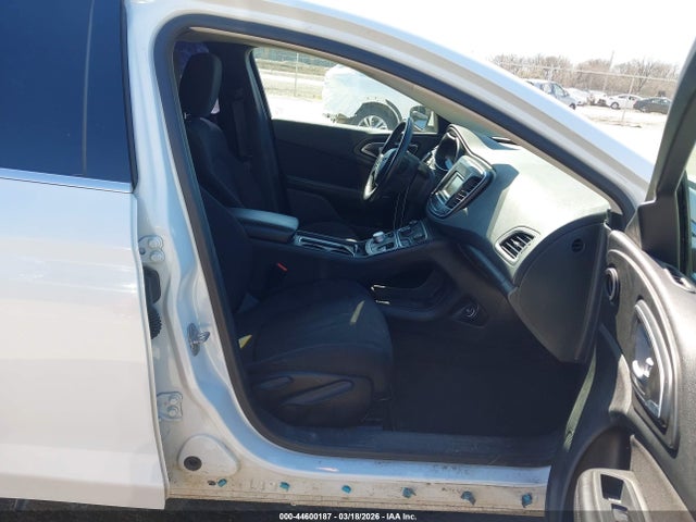 Aukcja sprzedaży 2015 Chrysler 200 Limited, vin: 1C3CCCAB4FN710850, numer aukcji: 44600187