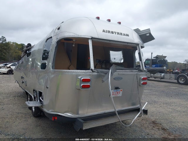 1STX9YJ2XFJ532346 Airstream Travel