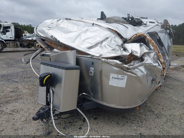 1STX9YJ2XFJ532346 Airstream Travel