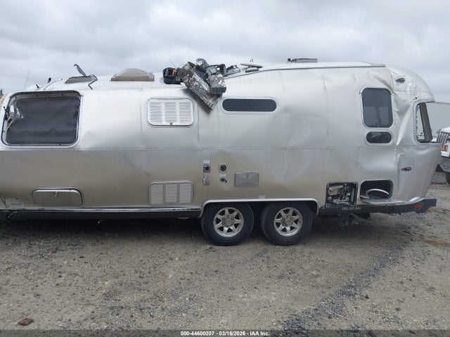 1STX9YJ2XFJ532346 Airstream Travel