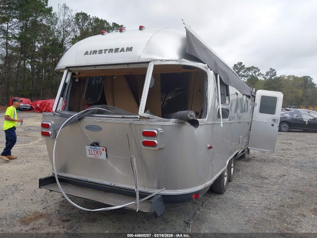 1STX9YJ2XFJ532346 Airstream Travel