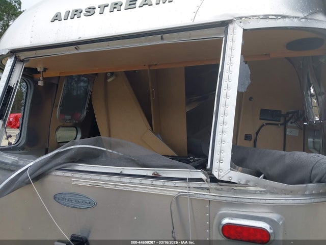 1STX9YJ2XFJ532346 Airstream Travel