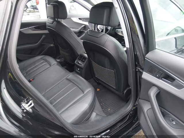Продаж на аукціоні авто 2017 Audi A4 2.0t Premium, vin: WAUENAF49HN012280, номер лоту: 44600226