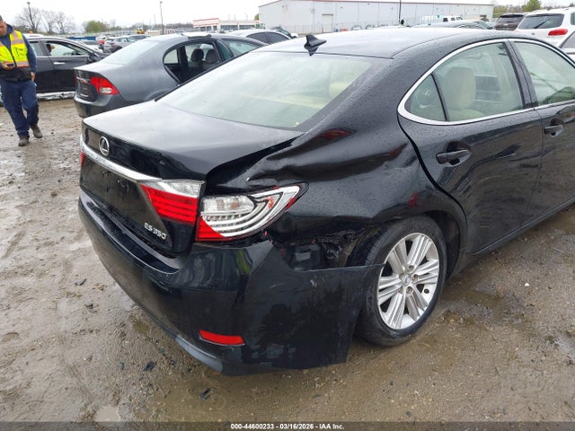 44600233 :رقم المزاد ، JTHBK1GGXD2010961 vin ، 2013 Lexus Es 350 مزاد بيع