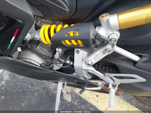 Продажа на аукционе авто 2025 Ducati Panigale V2, vin: ZDMHAATW6SB016057, номер лота: 44600267