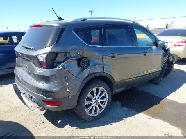 1FMCU0J97JUA42606 Ford Escape Titanium