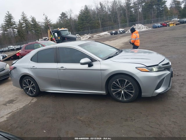4T1B11HK5JU076398 Toyota CAMRY SE
