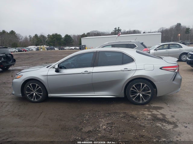4T1B11HK5JU076398 Toyota CAMRY SE