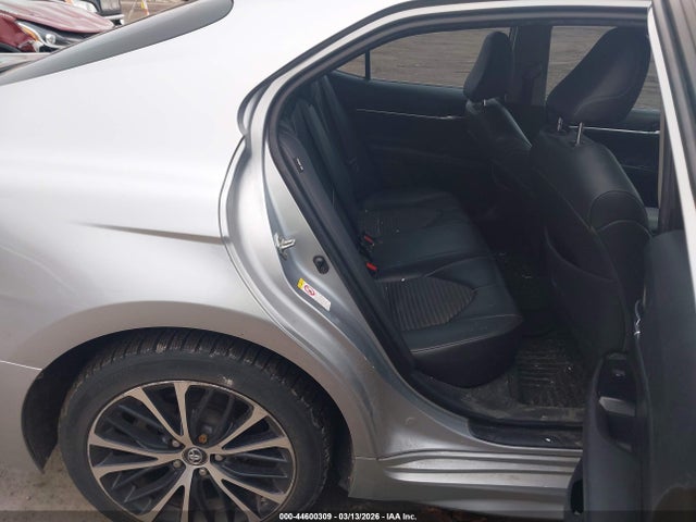 4T1B11HK5JU076398 Toyota CAMRY SE