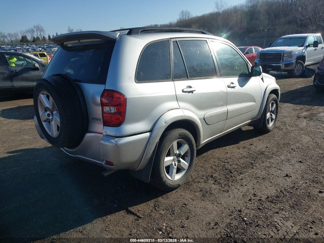 2004 TOYOTA RAV4 JTEHD20VX40024869 Photo 3