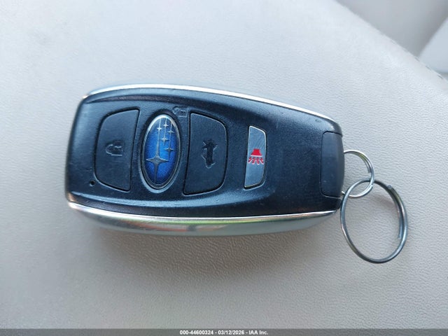 2015 Subaru Outback 2.5i Limited მანქანა იყიდება აუქციონზე, vin: 4S4BSANC2F3287825, აუქციონის ნომერი: 44600324