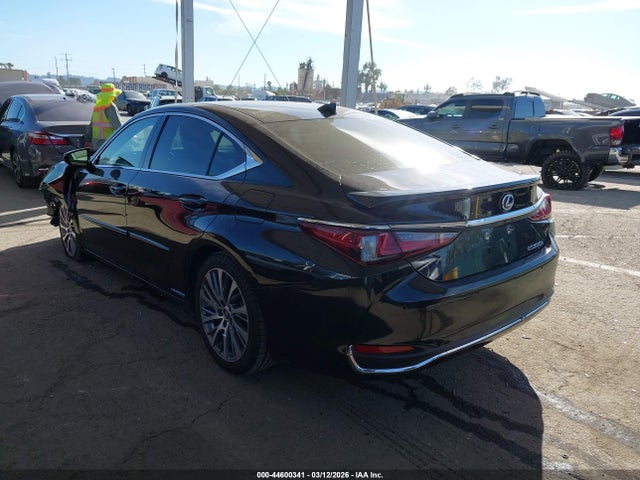 58AD21B19LU011717 Lexus ES 300H