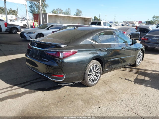 58AD21B19LU011717 Lexus ES 300H