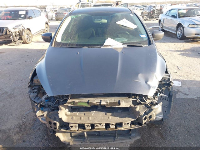 2018 Ford Focus Se მანქანა იყიდება აუქციონზე, vin: 1FADP3F21JL328475, აუქციონის ნომერი: 44600374