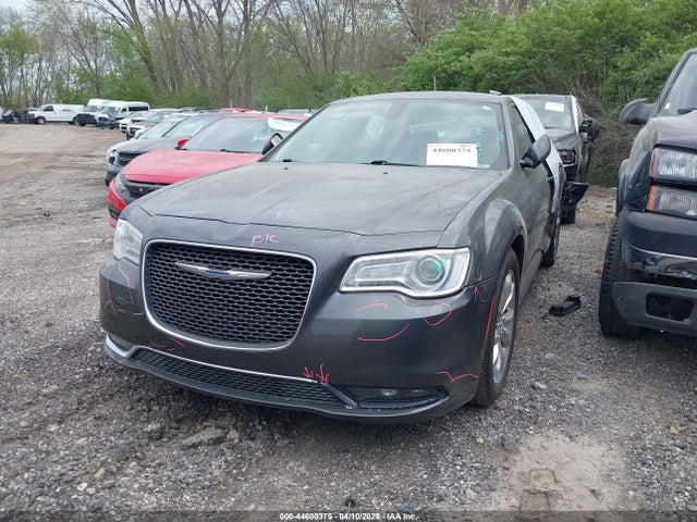 Продаж на аукціоні авто 2015 Chrysler 300 Limited, vin: 2C3CCARG4FH830838, номер лоту: 44600375