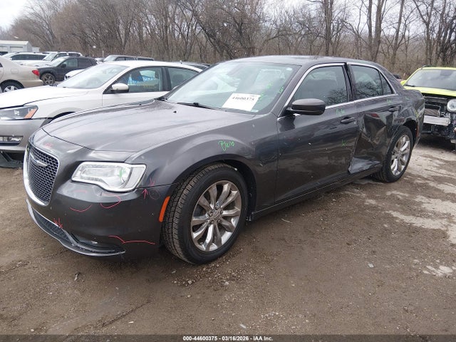 Продаж на аукціоні авто 2015 Chrysler 300 Limited, vin: 2C3CCARG4FH830838, номер лоту: 44600375