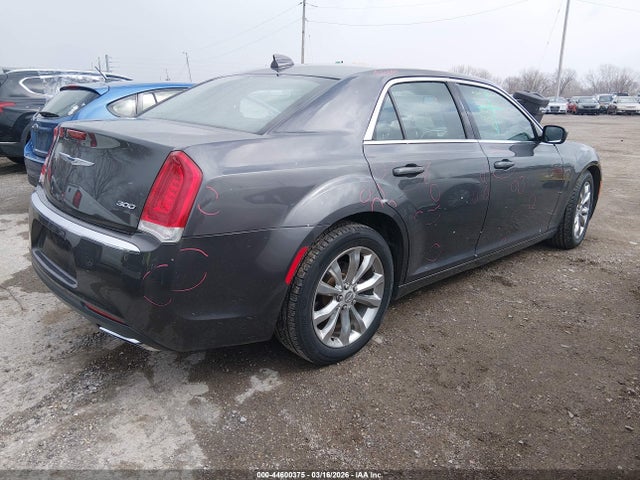Продаж на аукціоні авто 2015 Chrysler 300 Limited, vin: 2C3CCARG4FH830838, номер лоту: 44600375