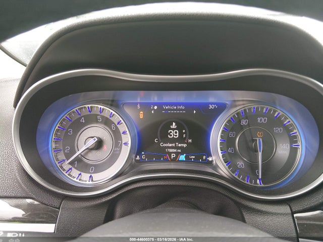Продаж на аукціоні авто 2015 Chrysler 300 Limited, vin: 2C3CCARG4FH830838, номер лоту: 44600375