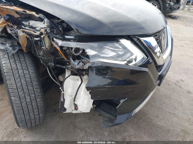 5N1AT2MV6HC757021 Nissan Rogue Sl