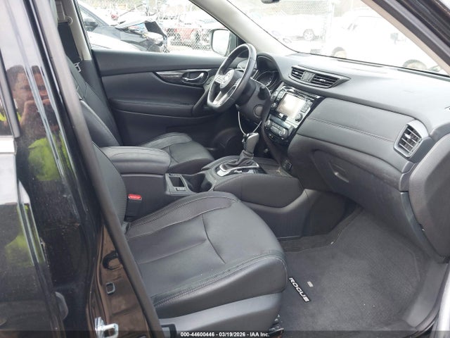 5N1AT2MV6HC757021 Nissan Rogue Sl