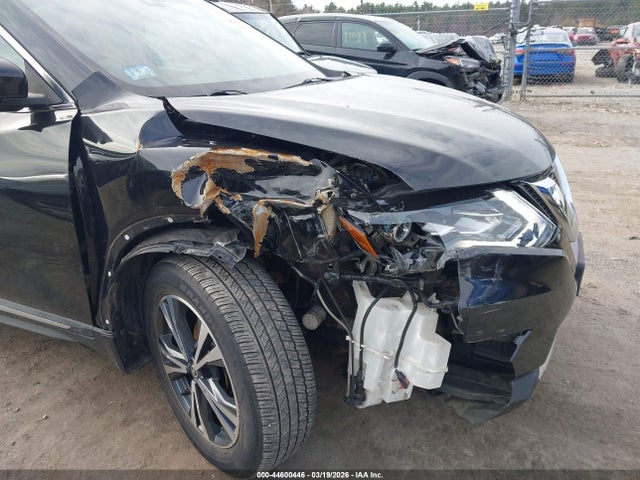 5N1AT2MV6HC757021 Nissan Rogue Sl