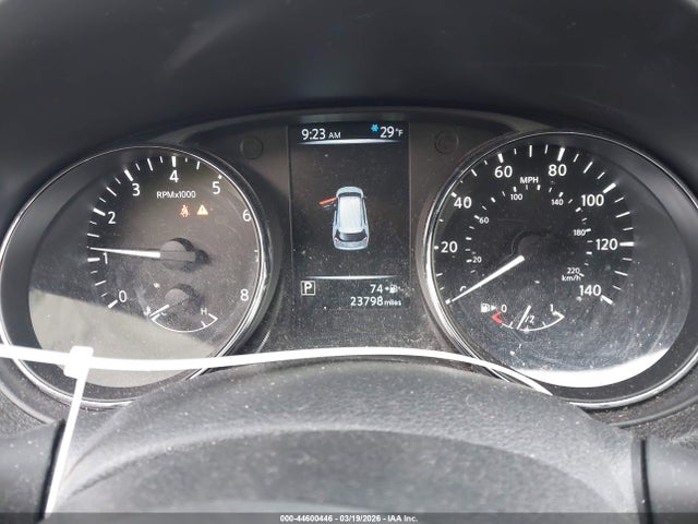 5N1AT2MV6HC757021 Nissan Rogue Sl