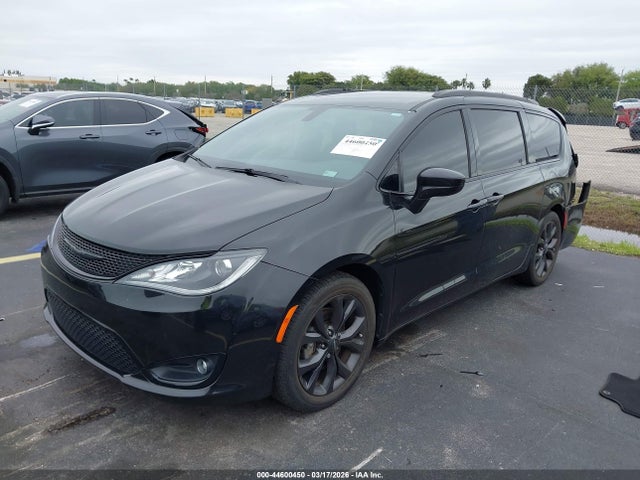 2018 CHRYSLER PACIFICA 2C4RC1EG5JR338592 Photo 1