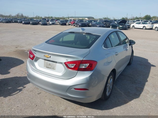 2018 CHEVROLET CRUZE 1G1BE5SM4J7145826 Photo 3