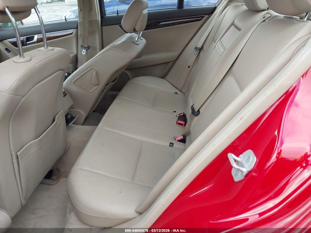 2014 MERCEDES-BENZ C 250 WDDGF4HB2EA932699 Photo 7