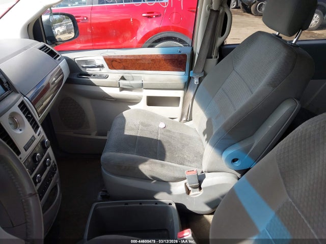 Продажа на аукционе авто 2010 Chrysler Town & Country Touring, vin: 2A4RR5D10AR404463, номер лота: 44600479