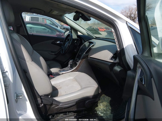 2014 Buick Verano მანქანა იყიდება აუქციონზე, vin: 1G4PP5SK1E4122142, აუქციონის ნომერი: 44600481