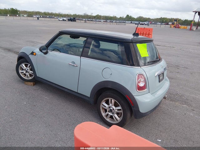 2012 MINI COOPER WMWSU3C55CT185152 Photo 2