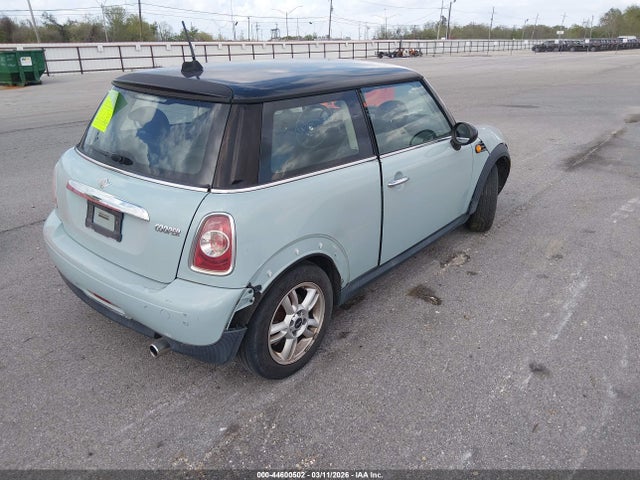 2012 MINI COOPER WMWSU3C55CT185152 Photo 3