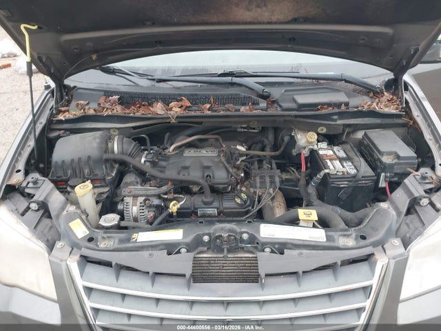 2010 Chrysler Town & Country Touring მანქანა იყიდება აუქციონზე, vin: 2A4RR5D10AR415446, აუქციონის ნომერი: 44600556