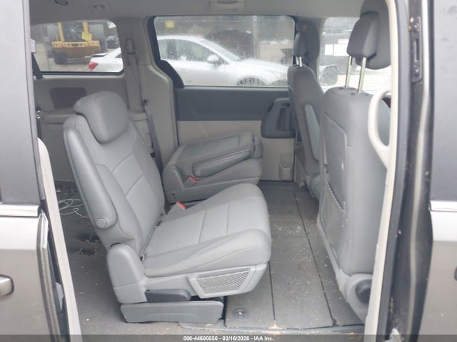 2010 Chrysler Town & Country Touring მანქანა იყიდება აუქციონზე, vin: 2A4RR5D10AR415446, აუქციონის ნომერი: 44600556