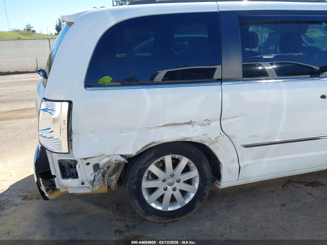 2016 Chrysler Town & Country Touring მანქანა იყიდება აუქციონზე, vin: 2C4RC1BG1GR287881, აუქციონის ნომერი: 44600600