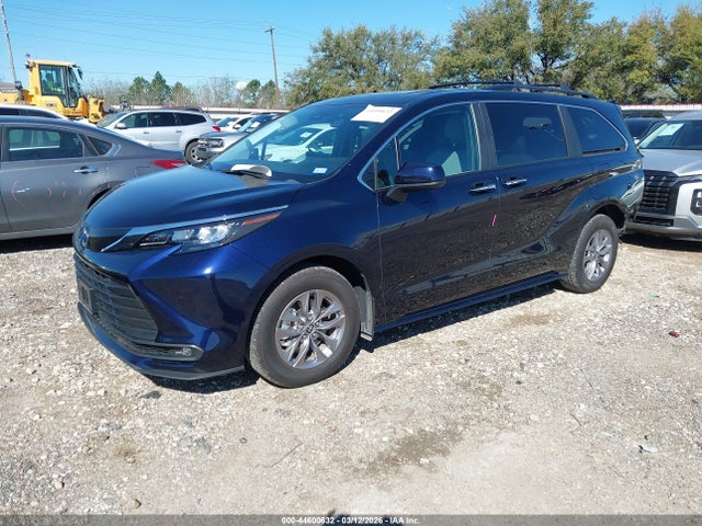 Auction sale of the 2025 Toyota Sienna Xle, vin: 5TDYRKEC9SS255236, lot number: 44600632