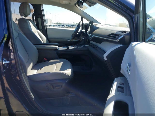 Auction sale of the 2025 Toyota Sienna Xle, vin: 5TDYRKEC9SS255236, lot number: 44600632