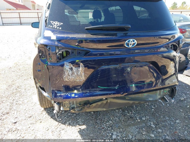 Auction sale of the 2025 Toyota Sienna Xle, vin: 5TDYRKEC9SS255236, lot number: 44600632